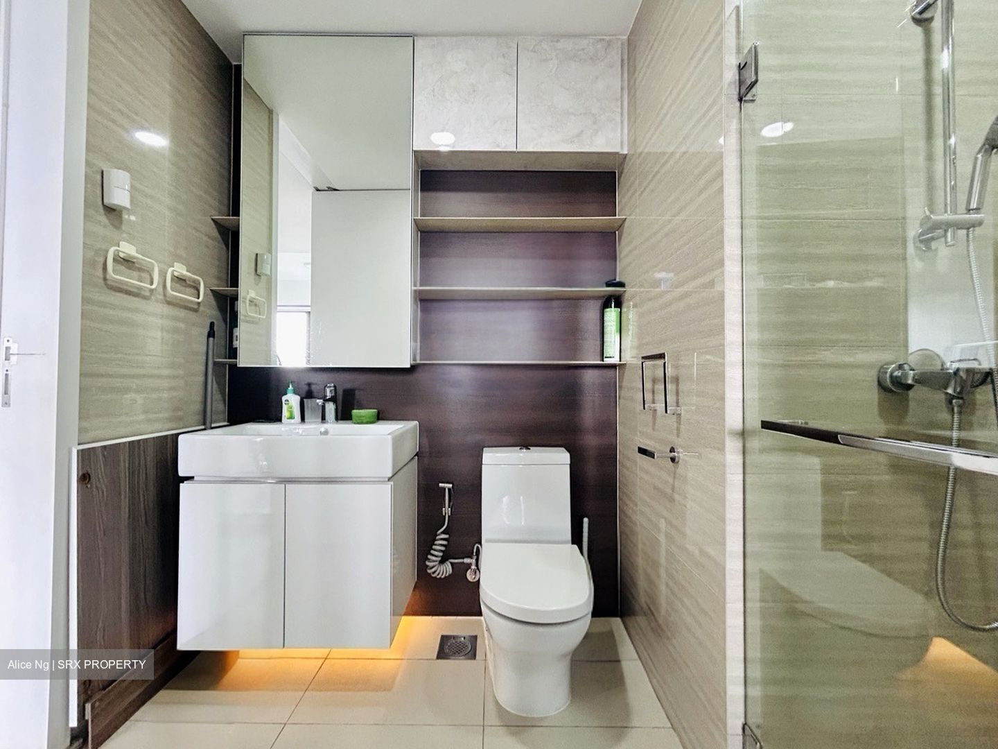 Sky Vue (D20), Condominium #555185661